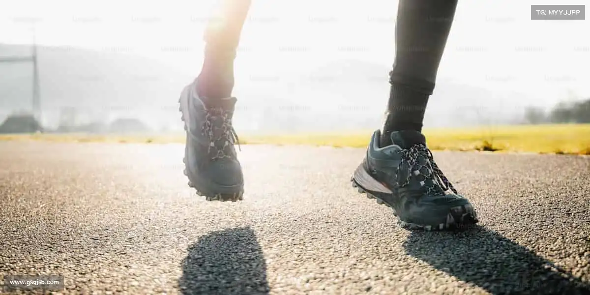 <strong>必一运动</strong>穿上装备的那一刻，你就是自己的冠军！👟🏆